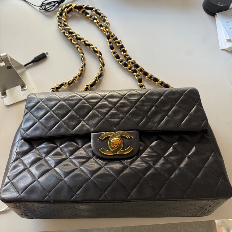 CHANEL デカマトラッセ（ブランドバッグ）の商品画像 - 査定依頼日：2026年1月14日 - 最高査定価格：500,000円