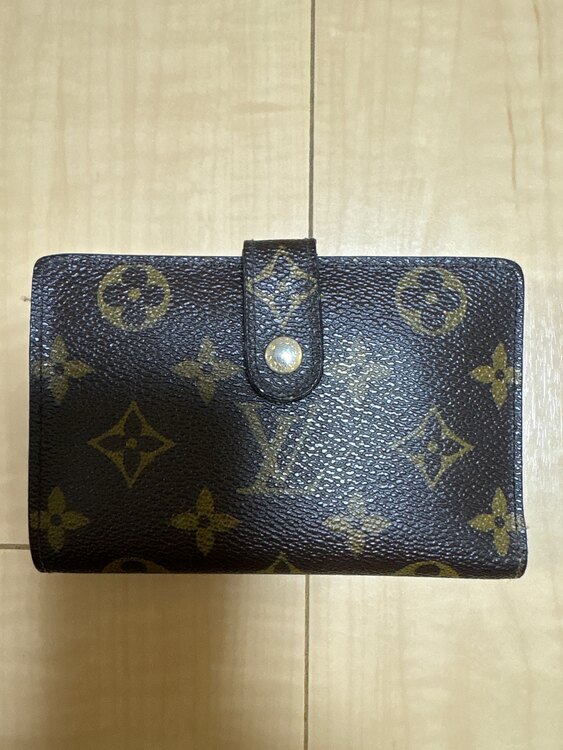 ヴィエノワ （ブランド財布・小物）の商品画像 - 査定依頼日：2025年5月5日 - 最高査定価格：12,000円