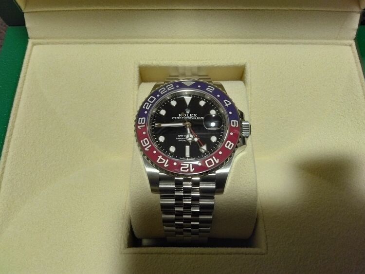 ロレックス GMTマスター 126710blro（高級時計）の商品画像 - 査定依頼日：2025年6月27日 - 最高査定価格：3,400,000円