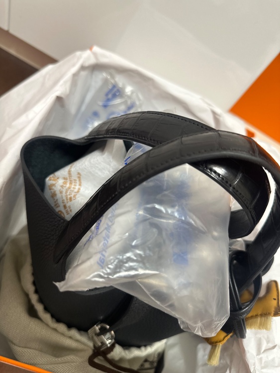 ピコタン　タッチ　ノアール（ブランドバッグ）の商品画像 - 査定依頼日：2026年1月14日 - 最高査定価格：750,000円