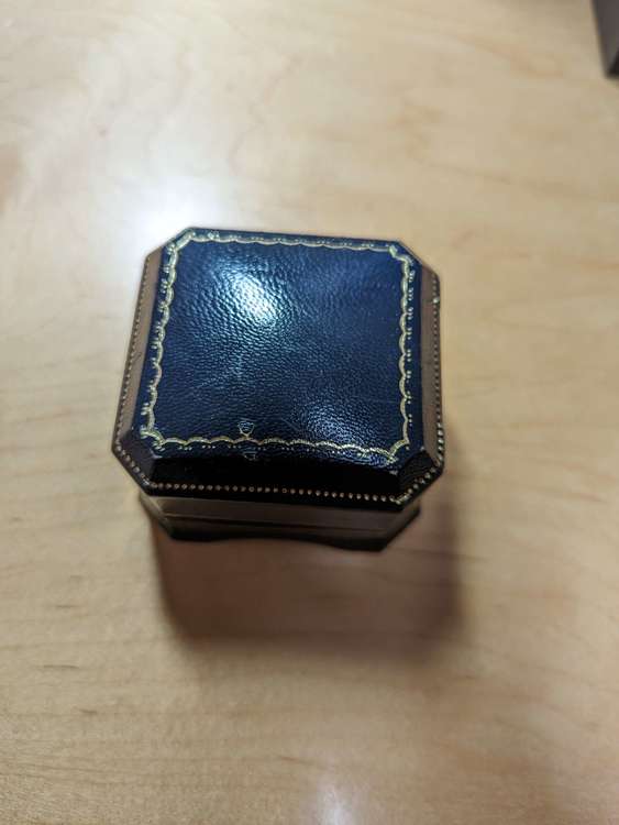 サファイアの指輪（宝石）の商品画像 - 査定依頼日：2023年4月8日 - 最高査定価格：450,000円