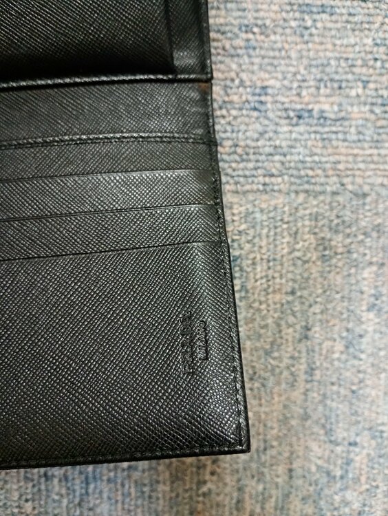 プラダ  （ブランドバッグ）の商品画像 - 査定依頼日：2026年4月16日 - 最高査定価格：12,000円