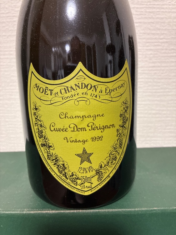シャンパン ドン・ペリニヨン （お酒）の商品画像 - 査定依頼日：2026年3月26日 - 最高査定価格：24,000円