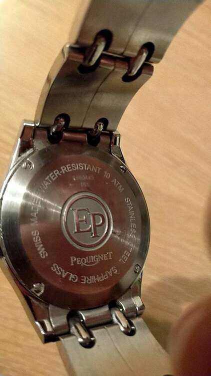 ペキニエ　SS　クオーツ（高級時計）の商品画像 - 査定依頼日：2025年5月11日 - 最高査定価格：100,000円