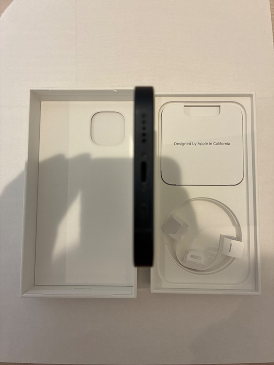 MLNC3J/A iPhone 13, Midnight, 128GB（スマホ）の商品画像 - 査定依頼日：2025年8月2日 - 最高査定価格：43,000円