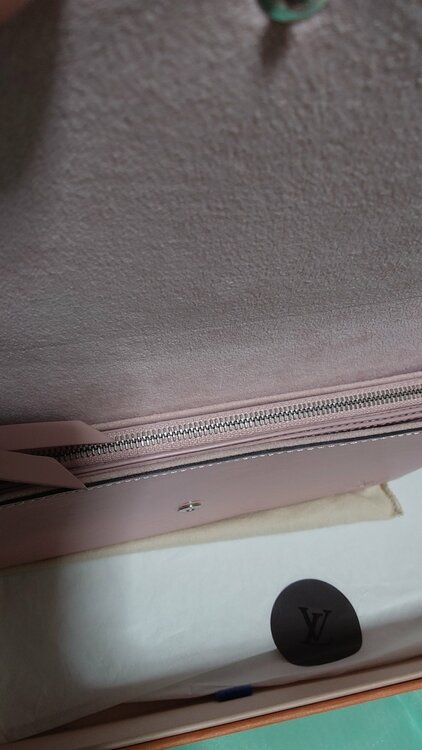 ルイヴィトン エピ （ブランドバッグ）の商品画像 - 査定依頼日：2026年1月5日 - 最高査定価格：110,000円