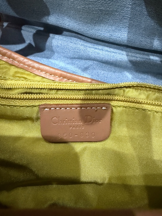 サドルバッグ（ブランドバッグ）の商品画像 - 査定依頼日：2026年1月4日 - 最高査定価格：300,000円