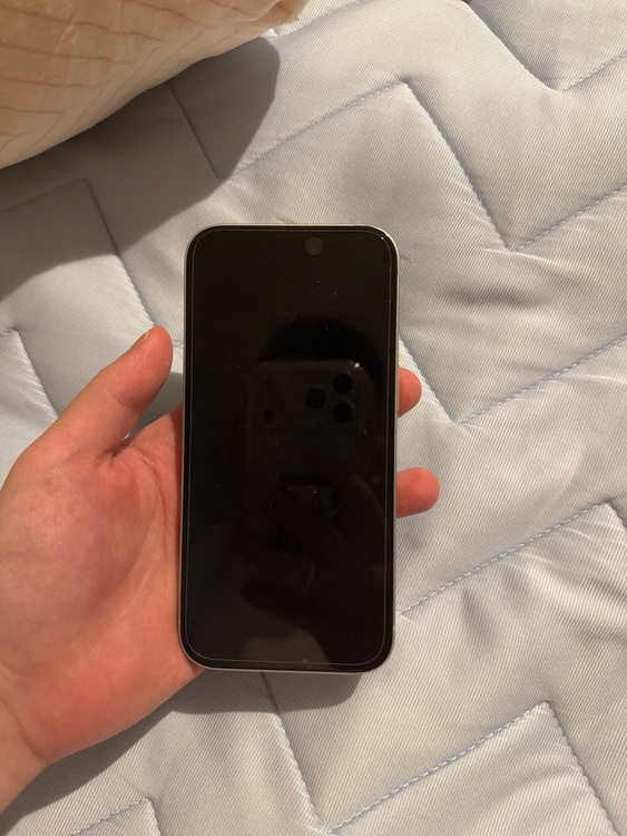 iPhone iPhone 15 128GB SIMフリー（スマホ）の商品画像 - 査定依頼日：2026年8月4日 - 最高査定価格：70,000円