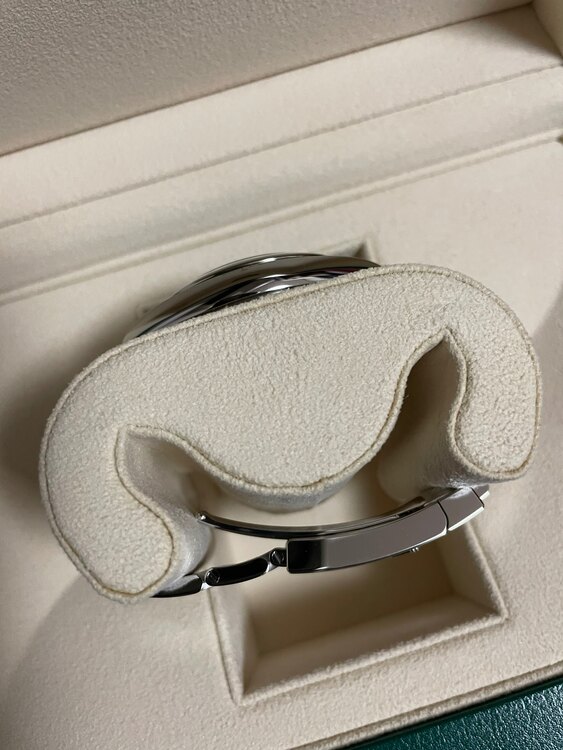 126300 アズーロブルー（高級時計）の商品画像 - 査定依頼日：2025年6月2日 - 最高査定価格：1,350,000円