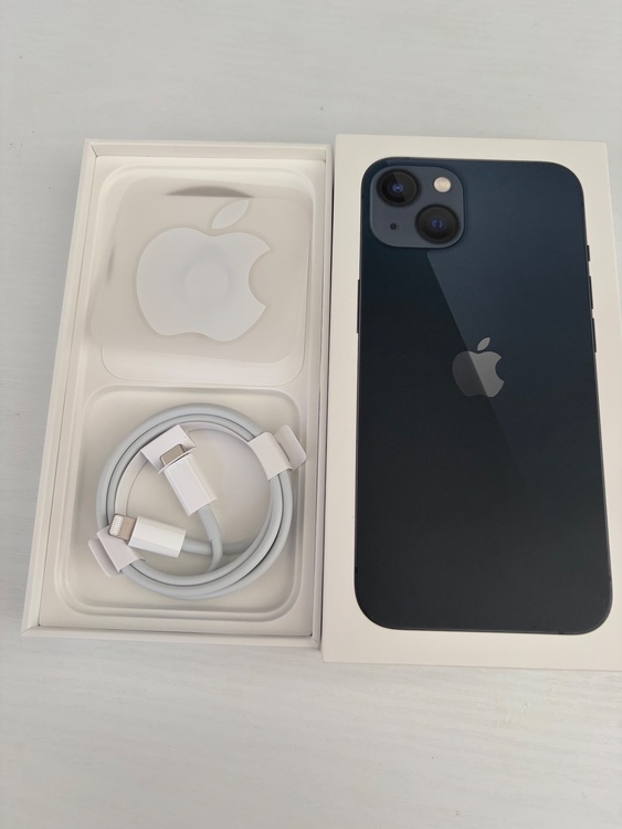 iPhone iPhone 13 128GB SIMフリー（スマホ）の商品画像 - 査定依頼日：2026年8月13日 - 最高査定価格：34,000円