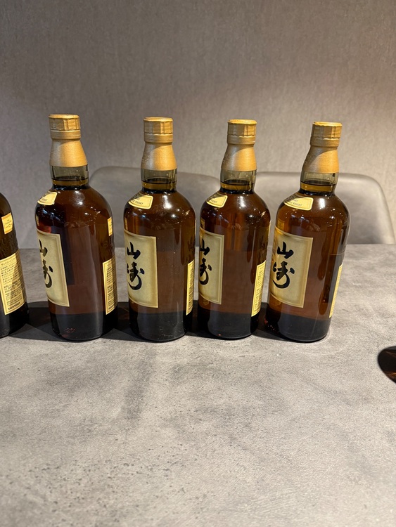 ウイスキー サントリー山崎 （お酒）の商品画像 - 査定依頼日：2025年11月25日 - 最高査定価格：187,000円