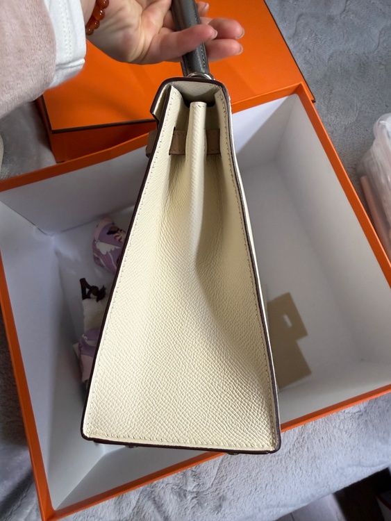 エルメス ケリー （ブランドバッグ）の商品画像 - 査定依頼日：2026年2月9日 - 最高査定価格：3,000,000円