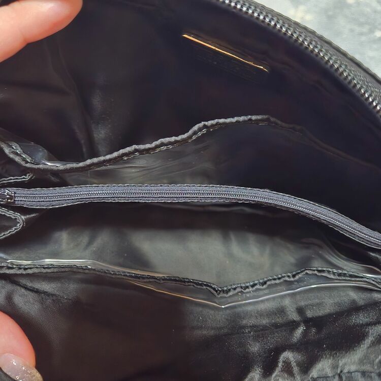 プラダ  （ブランドバッグ）の商品画像 - 査定依頼日：2025年10月29日 - 最高査定価格：22,000円