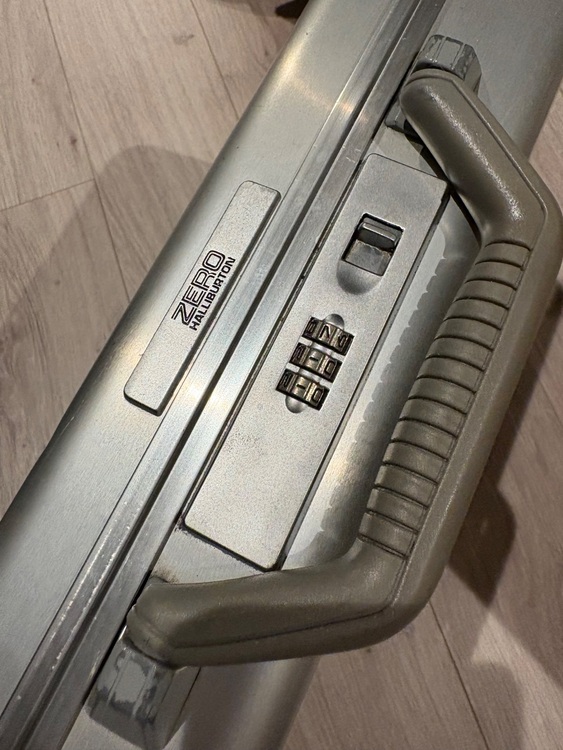 ゼロハリ　バック（ブランドバッグ）の商品画像 - 査定依頼日：2025年10月21日 - 最高査定価格：2,200円