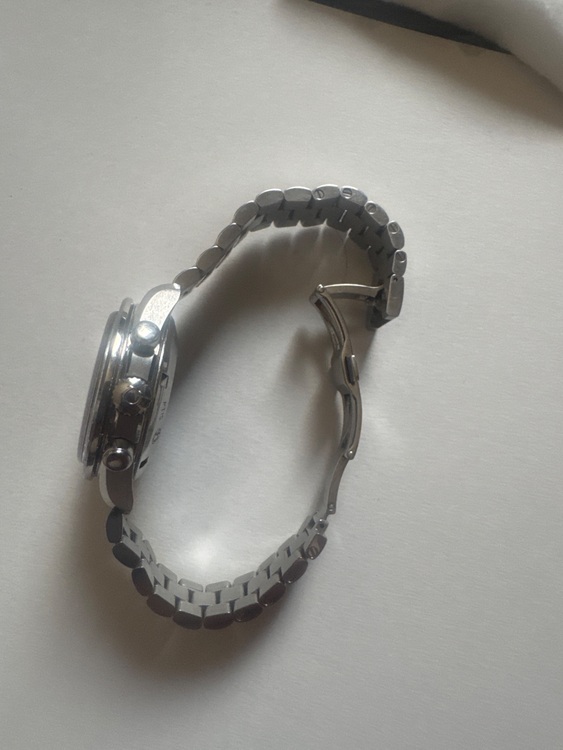 オメガ スピードマスター 3243038500300（高級時計）の商品画像 - 査定依頼日：2025年8月26日 - 最高査定価格：550,000円