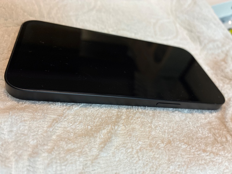 iPhone13 128G （スマホ）の商品画像 - 査定依頼日：2026年5月16日 - 最高査定価格：36,000円