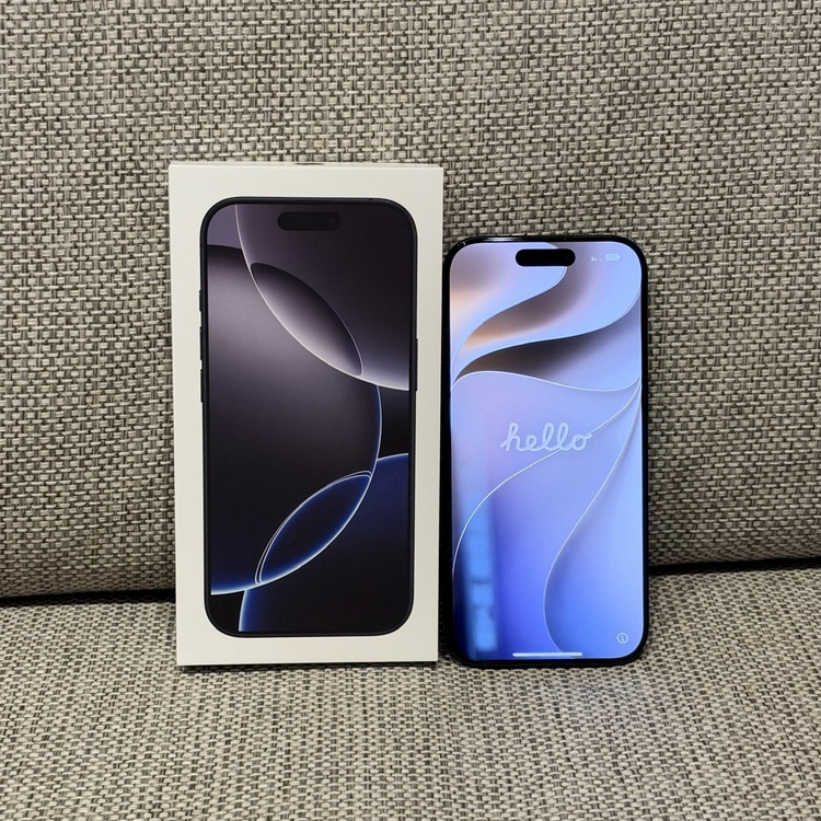 iPhone 16 Pro 256GB 本体 SIMフリー ブラックチタニウム（スマホ）の商品画像 - 査定依頼日：2026年9月26日 - 最高査定価格：121,000円