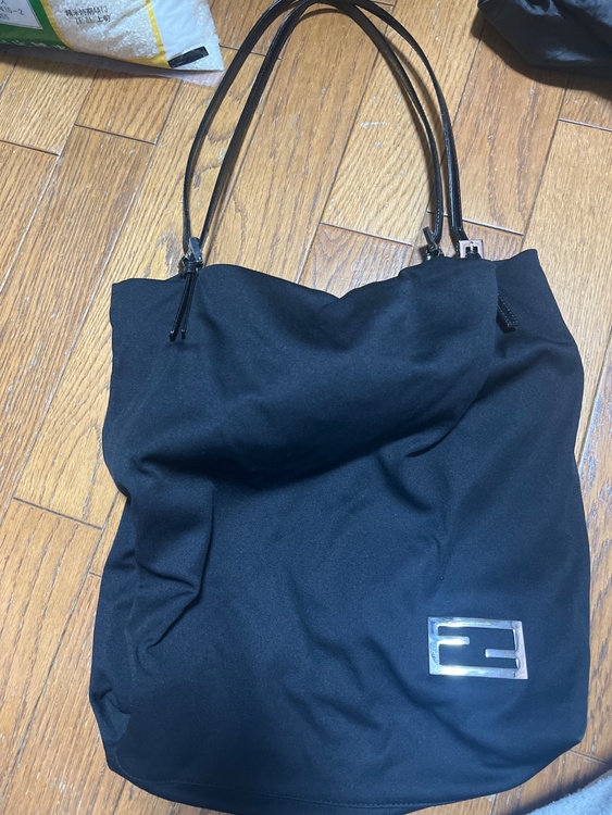 フェンディ  （ブランドバッグ）の商品画像 - 査定依頼日：2026年1月26日 - 最高査定価格：30,000円