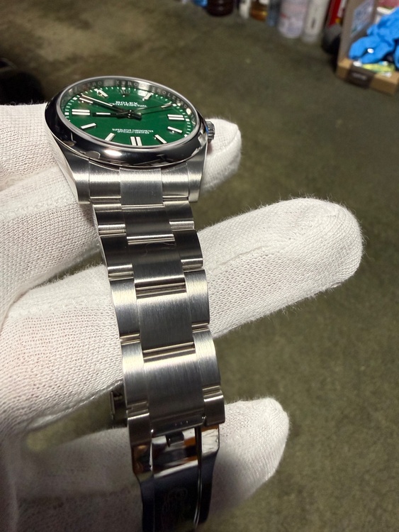 オイスターパーペチュアル41ミリ（高級時計）の商品画像 - 査定依頼日：2026年1月13日 - 最高査定価格：1,700,000円