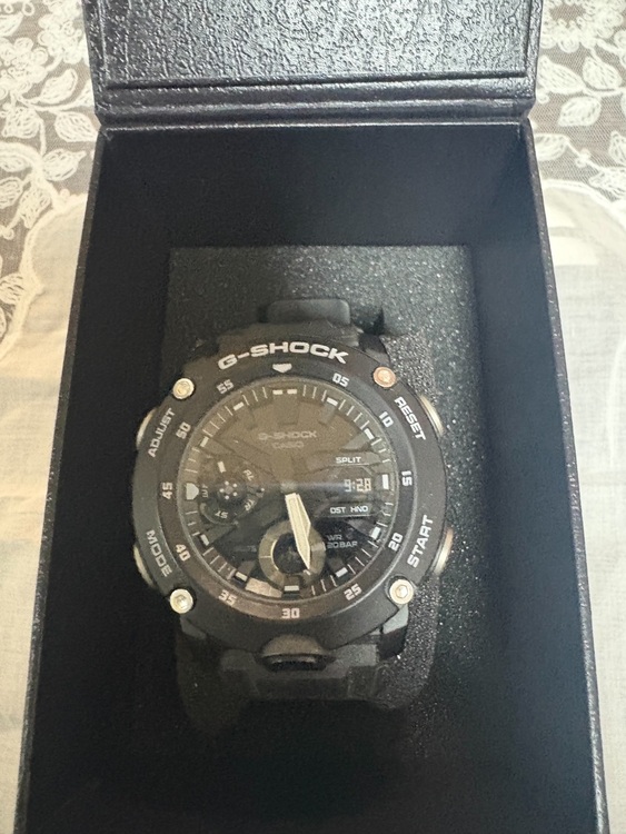 GA-2000S-1AJF ブラック カシオ（高級時計）の商品画像 - 査定依頼日：2025年7月19日 - 最高査定価格：8,000円