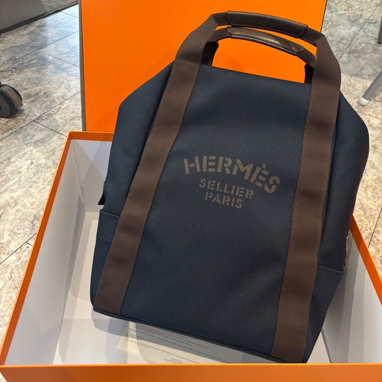 サックドパンサージュ　リュックサック（ブランドバッグ）の商品画像 - 査定依頼日：2026年2月8日 - 最高査定価格：280,000円