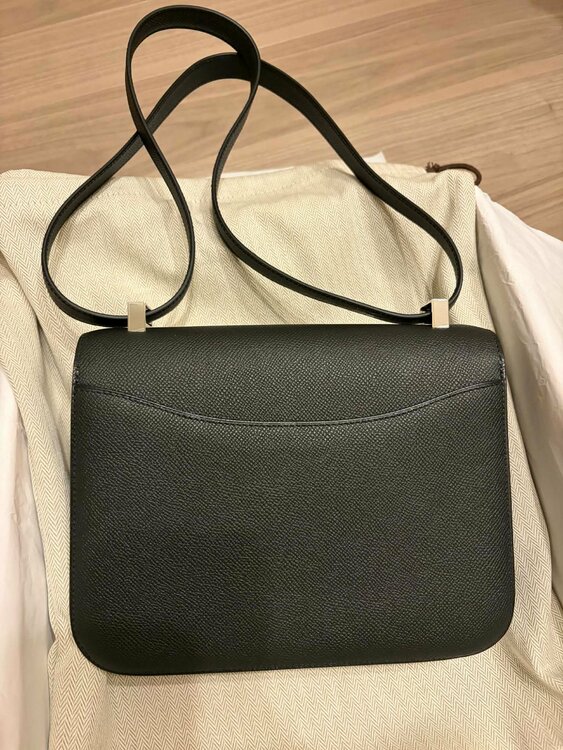 コンスタンス24（ブランドバッグ）の商品画像 - 査定依頼日：2026年3月31日 - 最高査定価格：1,920,000円