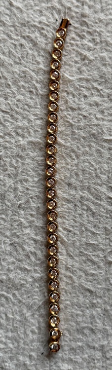 ダイヤつきテニスブレスレット（金・貴金属）の商品画像 - 査定依頼日：2026年4月20日 - 最高査定価格：100,000円