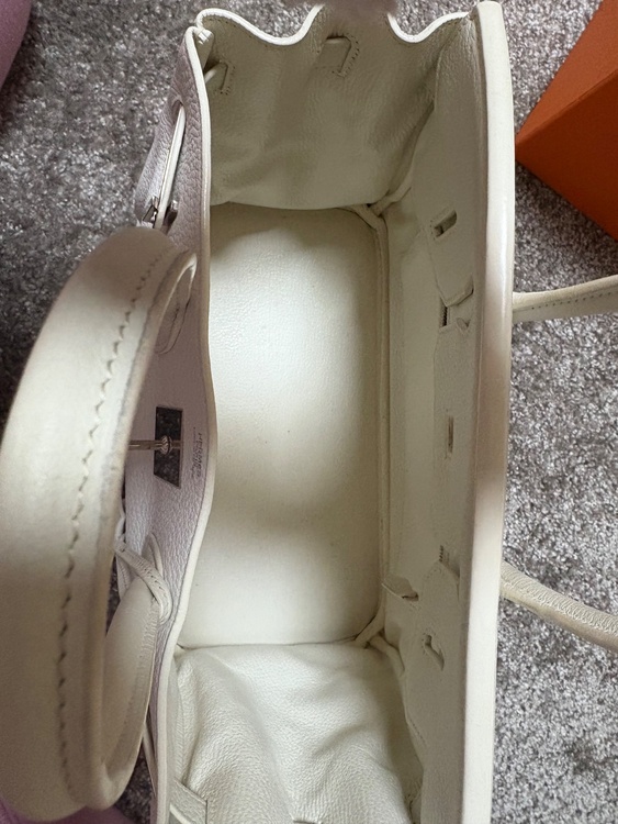 エルメス バーキン （ブランドバッグ）の商品画像 - 査定依頼日：2026年1月19日 - 最高査定価格：2,000,000円