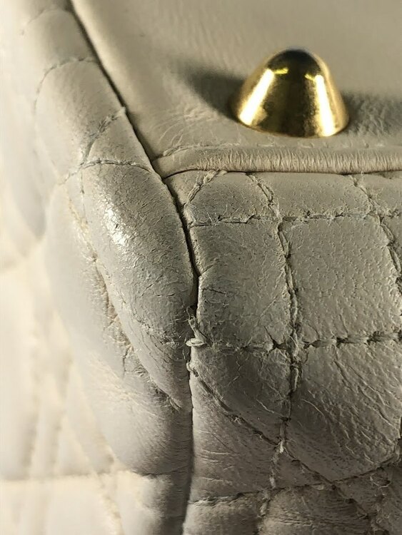 レディディオール　ラージ（ブランドバッグ）の商品画像 - 査定依頼日：2025年3月27日 - 最高査定価格：130,000円