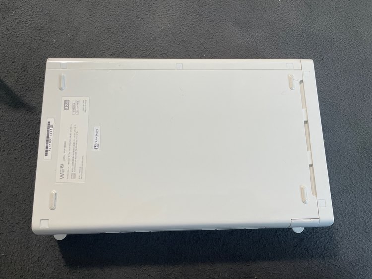 「wii u 」model:WUP-010(JPN)（ゲーム機本体・ゲームソフト）の商品画像 - 査定依頼日：2023年5月4日 - 最高査定価格：1,000円