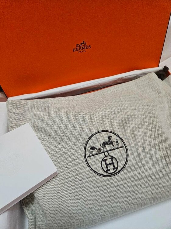 エルメス エルメス(その他)（ブランドバッグ）の商品画像 - 査定依頼日：2026年10月4日 - 最高査定価格：100,000円