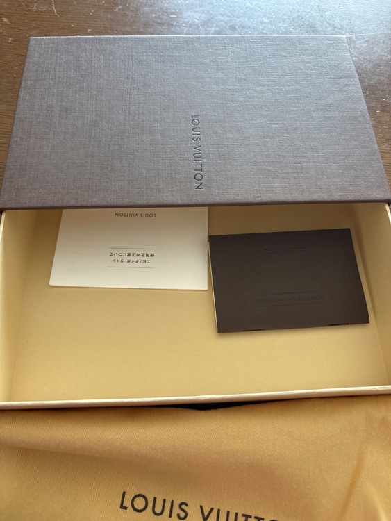 エピ（ブランド財布・小物）の商品画像 - 査定依頼日：2026年2月3日 - 最高査定価格：45,000円