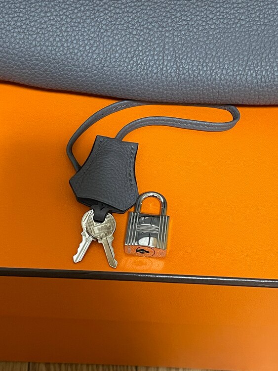 エルメス バーキン （ブランドバッグ）の商品画像 - 査定依頼日：2025年4月27日 - 最高査定価格：1,750,000円