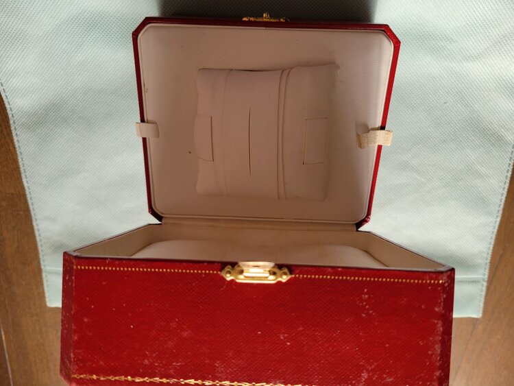 カルティエ その他 WATCH STEEL ROADSTER SM QUARTZ MOVEMENT（高級時計）の商品画像 - 査定依頼日：2025年12月9日 - 最高査定価格：330,000円