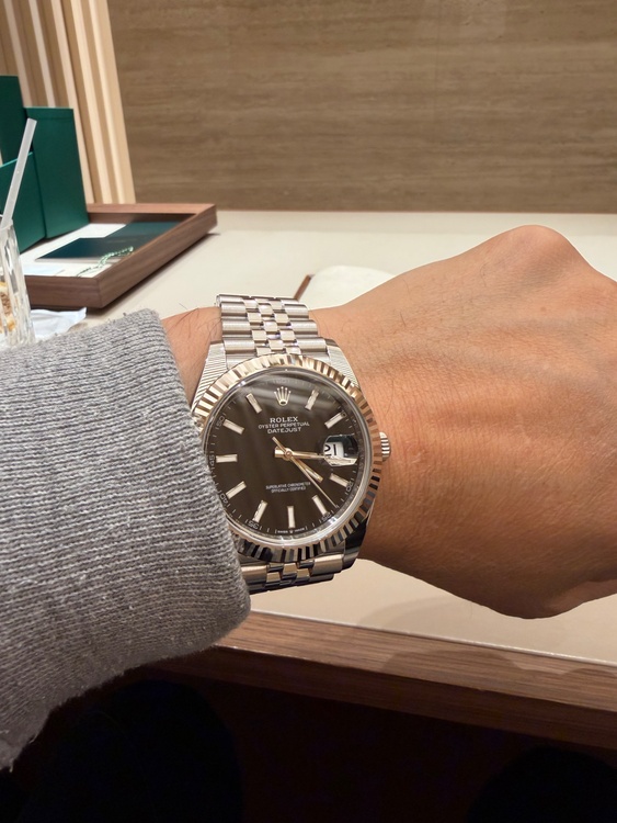 デイトジャスト　41と28（高級時計）の商品画像 - 査定依頼日：2026年3月22日 - 最高査定価格：100,000円