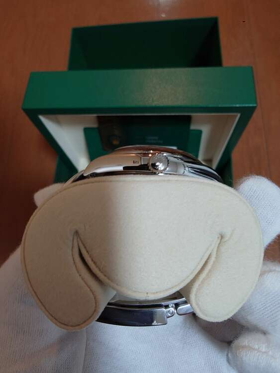 オイスターパーペチュアル新作青文字盤36mm（高級時計）の商品画像 - 査定依頼日：2025年5月21日 - 最高査定価格：1,200,000円