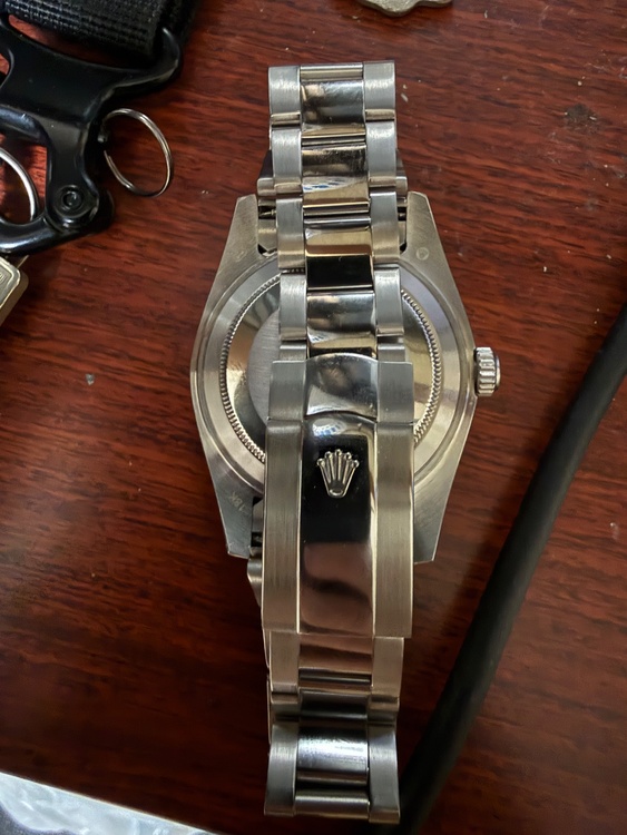 ロレックス パーペチュアルデイト 18012（高級時計）の商品画像 - 査定依頼日：2026年2月5日 - 最高査定価格：1,820,000円