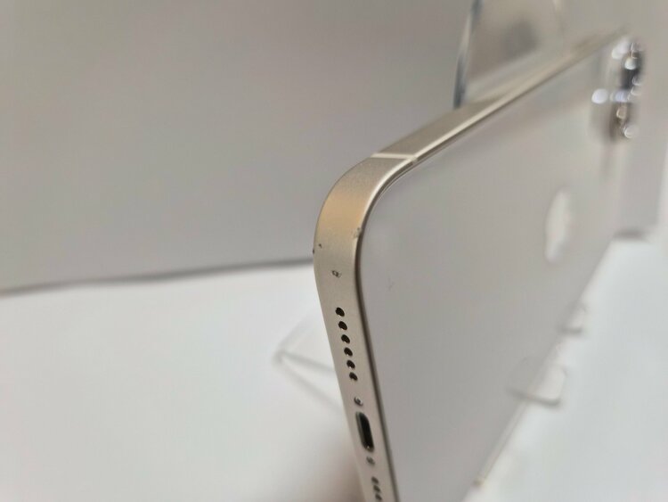 iPhone 14 Plus 128GB Softbank（スマホ）の商品画像 - 査定依頼日：2026年3月23日 - 最高査定価格：53,000円