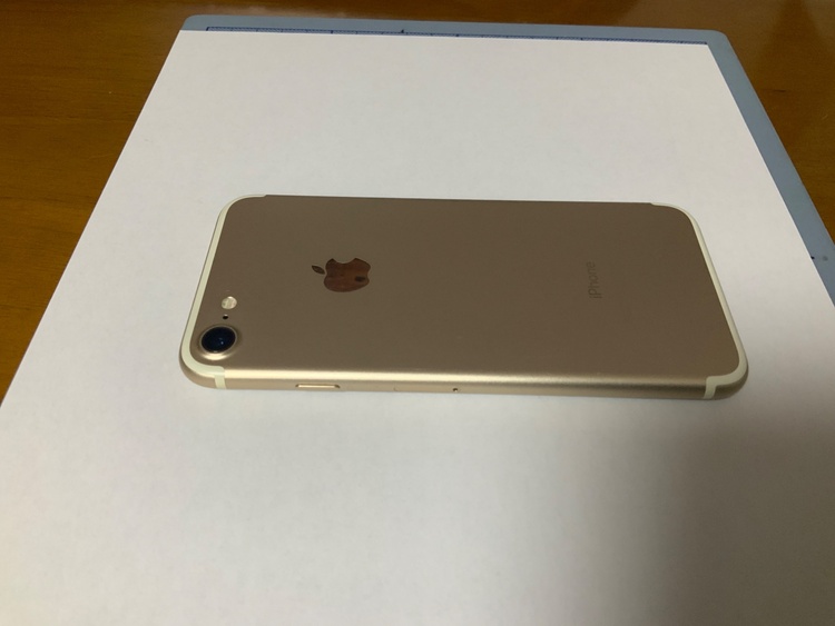 iPhone7 128GB SIMフリー（スマホ）の商品画像 - 査定依頼日：2026年3月23日 - 最高査定価格：2,500円