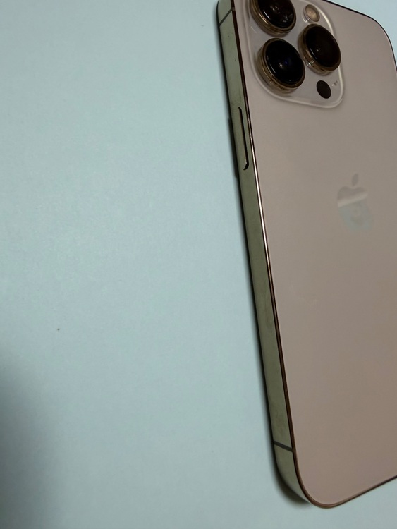 iPhone 13 Pro 256GB SIMフリー（スマホ）の商品画像 - 査定依頼日：2025年11月15日 - 最高査定価格：100,000円