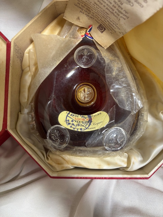 ベリーオールド期　昭和52以上前　レミーマルタンのルイ13世　初期モデル（お酒）の商品画像 - 査定依頼日：2026年3月25日 - 最高査定価格：70,000円