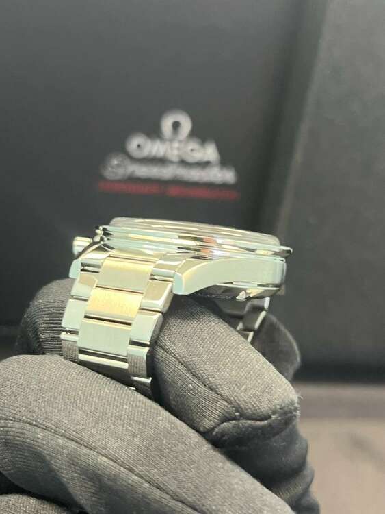 オメガ スピードマスター 311.30.40.30.01.001（高級時計）の商品画像 - 査定依頼日：2025年5月7日 - 最高査定価格：2,150,000円