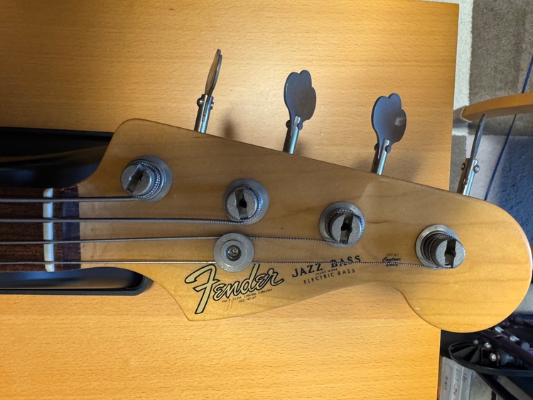 Fender Jaco Pastorius Jazz Bass Fletless（ピアノ・楽器・PA機材）の商品画像 - 査定依頼日：2026年8月1日 - 最高査定価格：200,000円