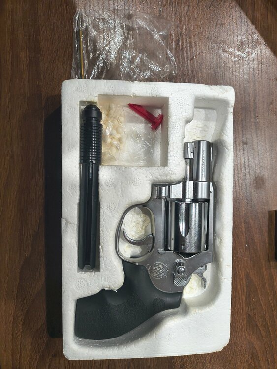 s＆w m60 スーパーデラックス（エアガン・ミリタリー用品）の商品画像 - 査定依頼日：2026年4月3日 - 最高査定価格：6,000円