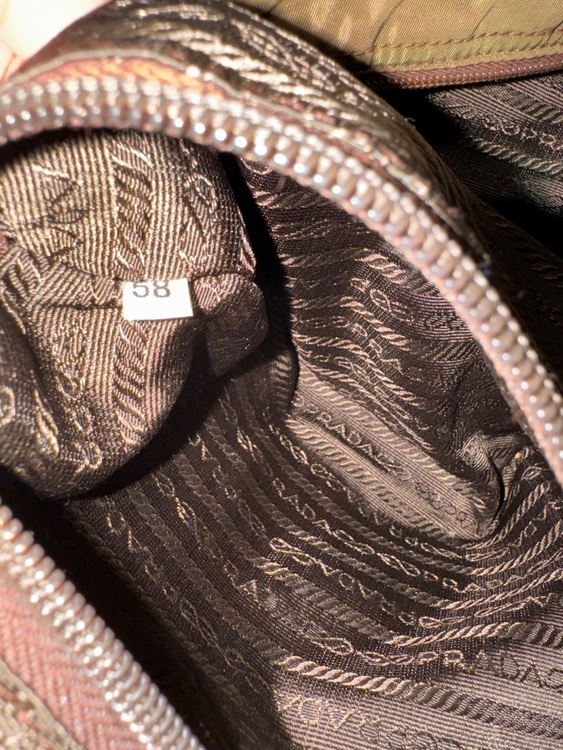 不明（ブランドバッグ）の商品画像 - 査定依頼日：2025年6月12日 - 最高査定価格：3,000円