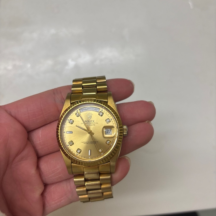 ロレックス デイデイト （高級時計）の商品画像 - 査定依頼日：2025年10月17日 - 最高査定価格：2,580,000円