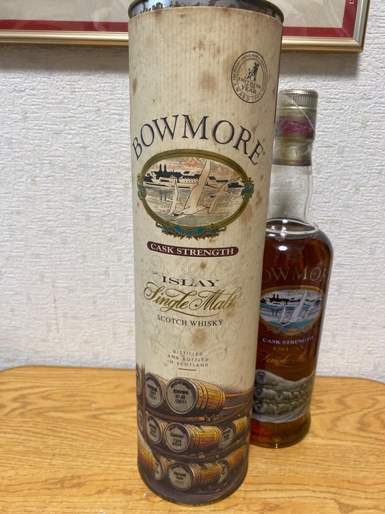 ボウモア カスクストレングス 樽カモメラベル　シルクプリント 700ml 56％（お酒）の商品画像 - 査定依頼日：2025年12月21日 - 最高査定価格：50,000円