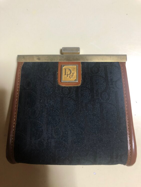 ディオール  （ブランドバッグ）の商品画像 - 査定依頼日：2025年5月5日 - 最高査定価格：3,500円