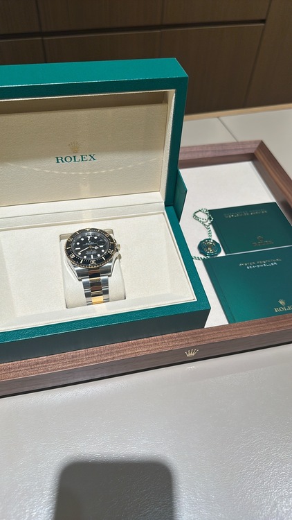 ロレックス シードゥエラー 12660（高級時計）の商品画像 - 査定依頼日：2025年12月25日 - 最高査定価格：3,150,000円