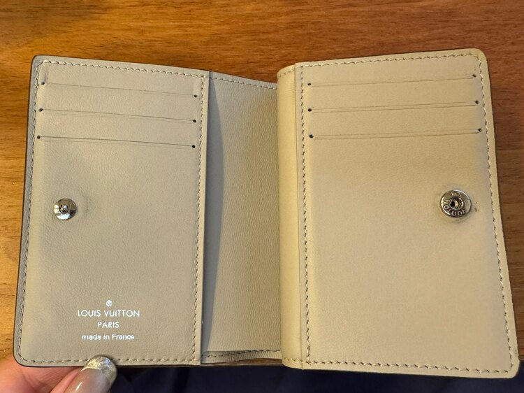 ポルトフォイユ・クレア（ブランド財布・小物）の商品画像 - 査定依頼日：2025年1月13日 - 最高査定価格：35,000円